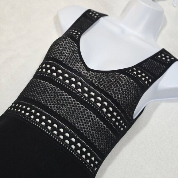BCBGeneration ✦ Fit & Flare Knit Mini Dress ✦ Black & White V-Neck Sleeveless XS - Picture 7 of 14